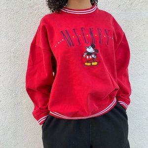 ‼️SOLD‼️ Vintage Mickey Sweater!